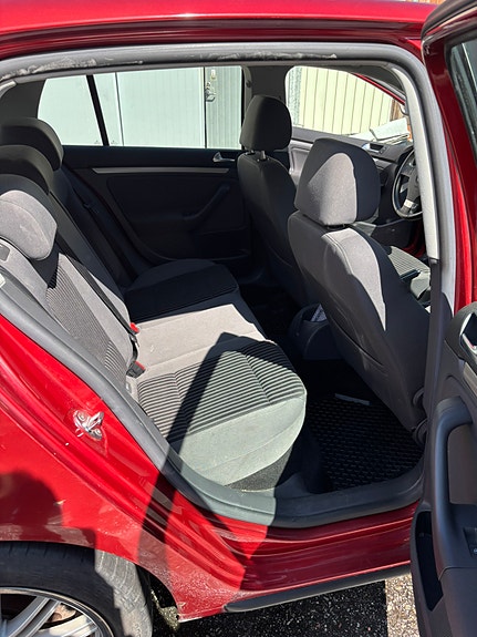 Volkswagen Golf V 5 of 10