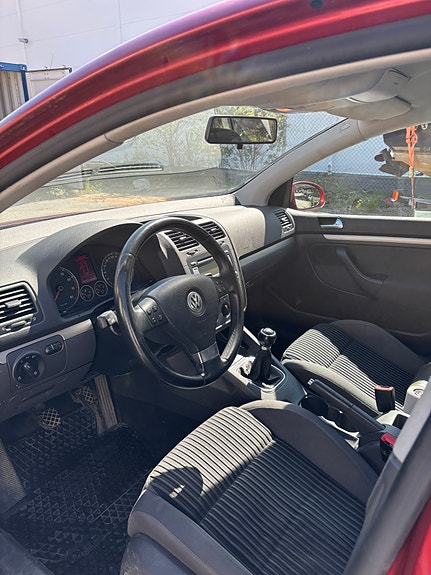 Volkswagen Golf V 4 of 10