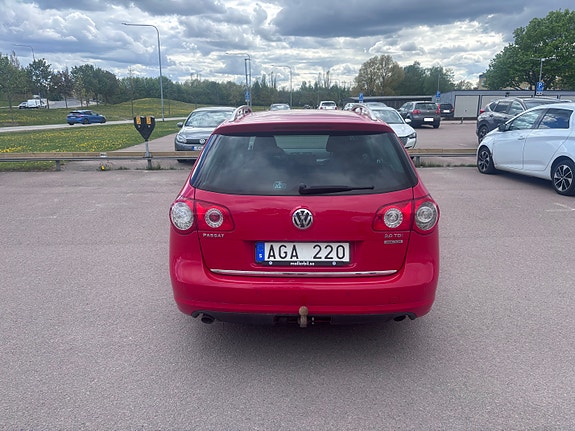 Volkswagen Passat 3 of 5