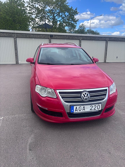 Volkswagen Passat 2 of 5