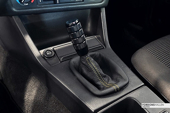 BMW 320 17 of 18