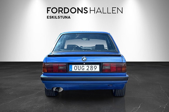 BMW 320 5 of 18