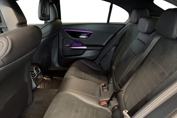 Mercedes-Benz C300 de 11 of 19
