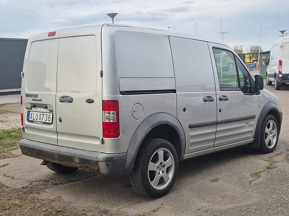Ford Transit Connect 4 of 5