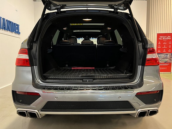 Mercedes-Benz ML63 13 of 30