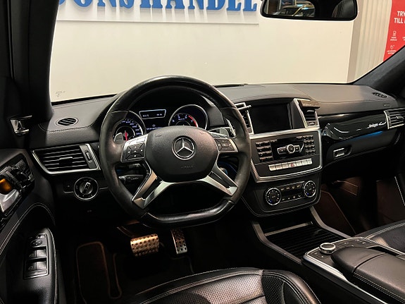 Mercedes-Benz ML63 7 of 30