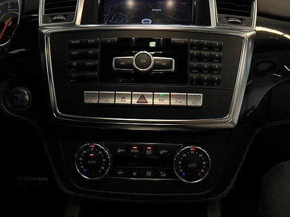 Mercedes-Benz ML63 20 of 30