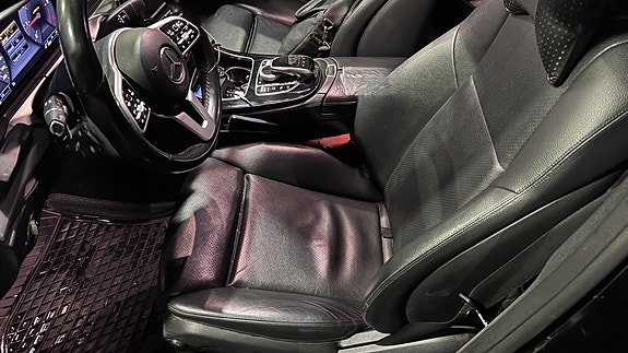Mercedes-Benz E220 19 of 28