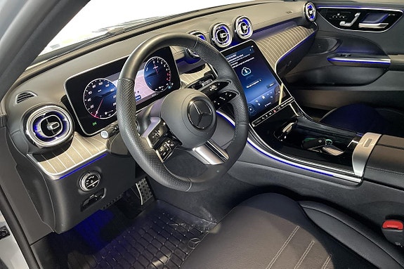 Mercedes-Benz C300 8 of 19