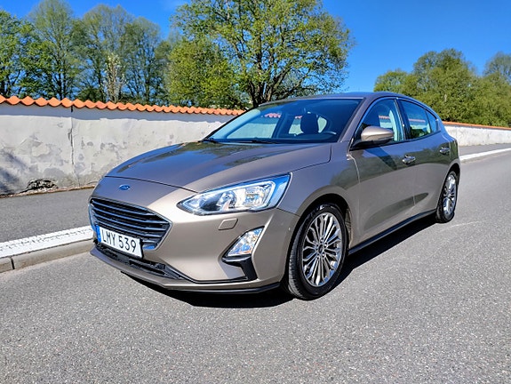 Ford Focus 2 of 5