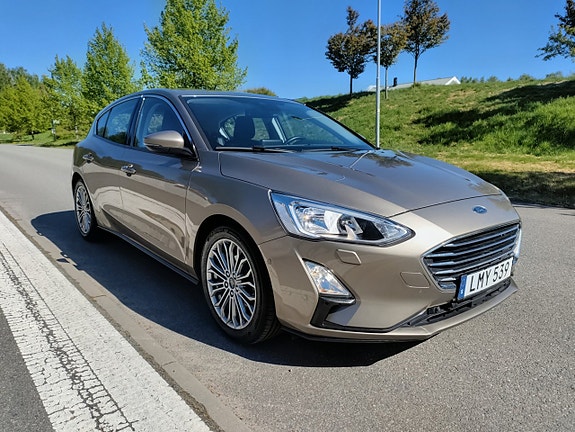 Ford Focus 2 of 18