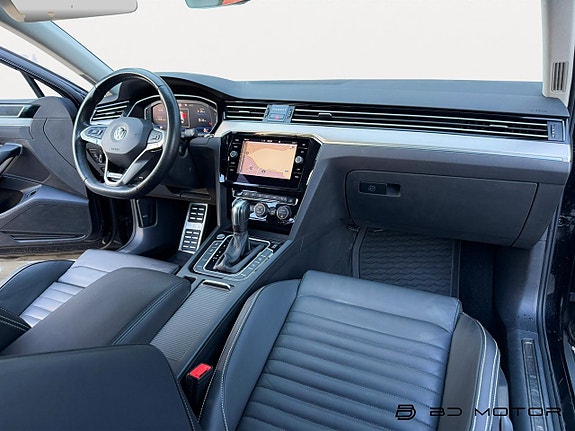 Volkswagen Passat Alltrack 11 of 19