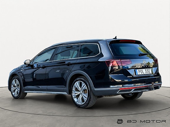 Volkswagen Passat Alltrack 7 of 19