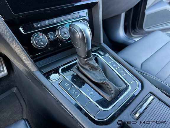 Volkswagen Passat Alltrack 16 of 19