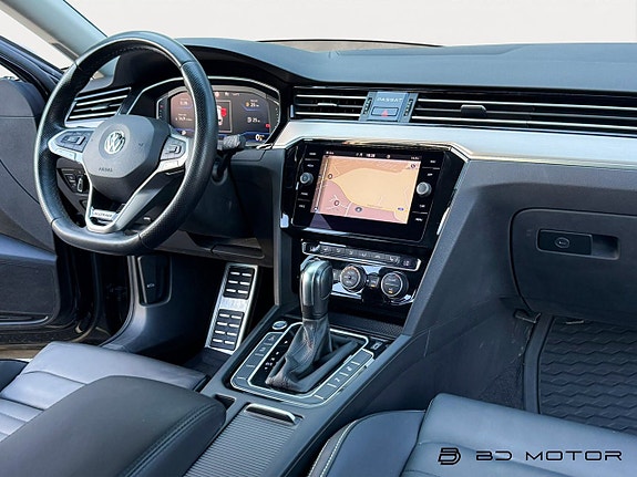 Volkswagen Passat Alltrack 18 of 19
