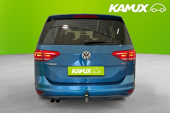 Volkswagen Touran 5 of 5