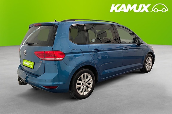 Volkswagen Touran 4 of 5