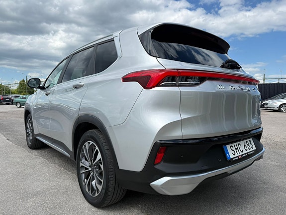 Maxus Euniq 6 2 of 5
