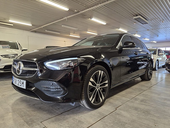 Mercedes-Benz C300 2 of 5