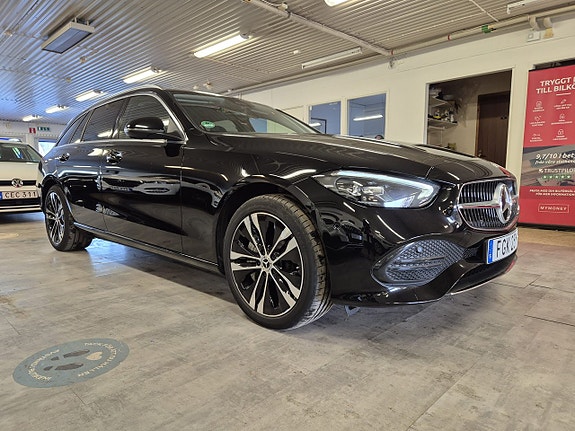 Mercedes-Benz C300 5 of 5