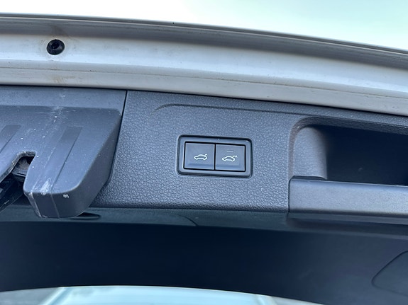 Volkswagen Passat 6 of 13