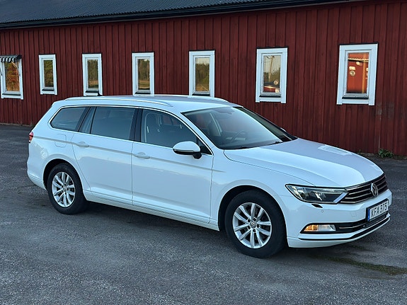 Volkswagen Passat 2 of 5