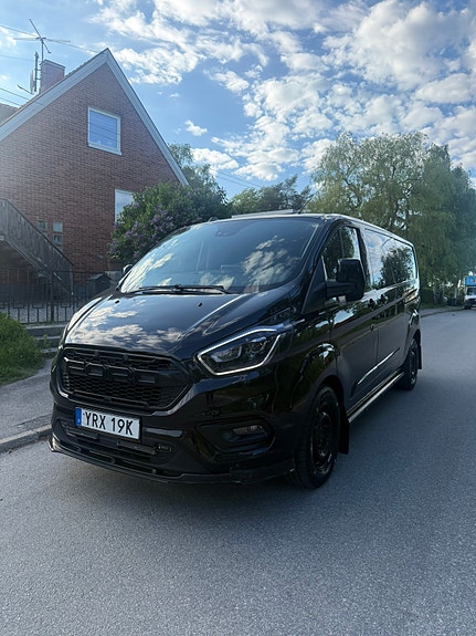 Ford Transit Custom 2 of 8