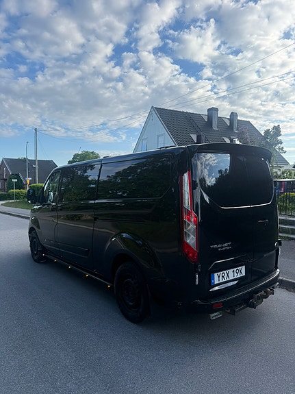 Ford Transit Custom 3 of 8