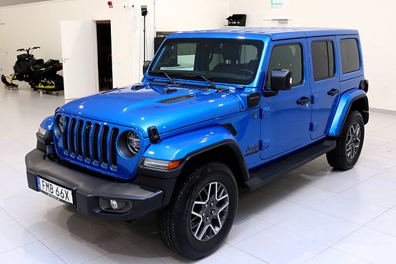 Jeep Wrangler Unlimited 9 of 28