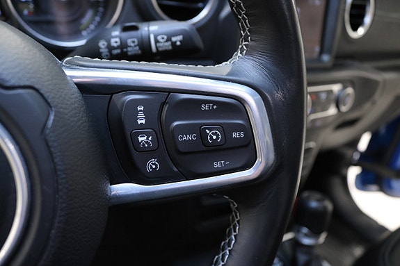Jeep Wrangler Unlimited 27 of 28