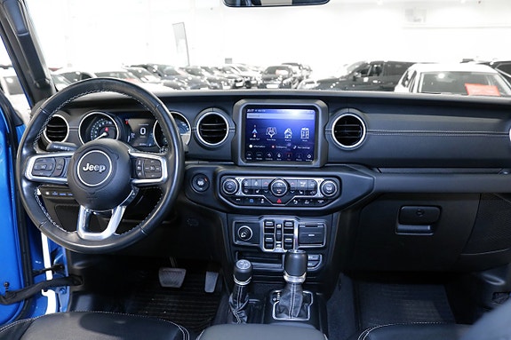 Jeep Wrangler Unlimited 15 of 28