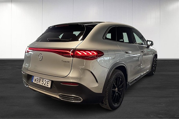Mercedes-Benz EQE SUV 4 of 5