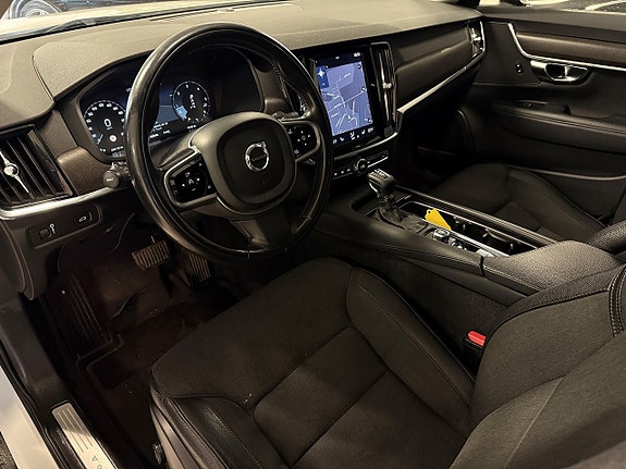Volvo V90 Cross Country 8 of 25
