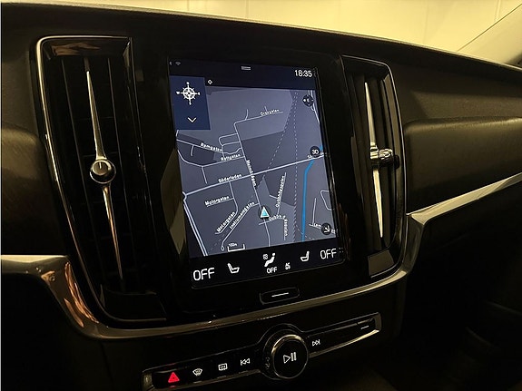 Volvo V90 Cross Country 15 of 25