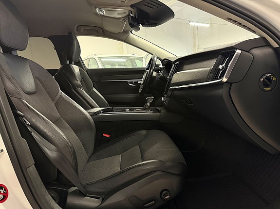 Volvo V90 Cross Country 7 of 25