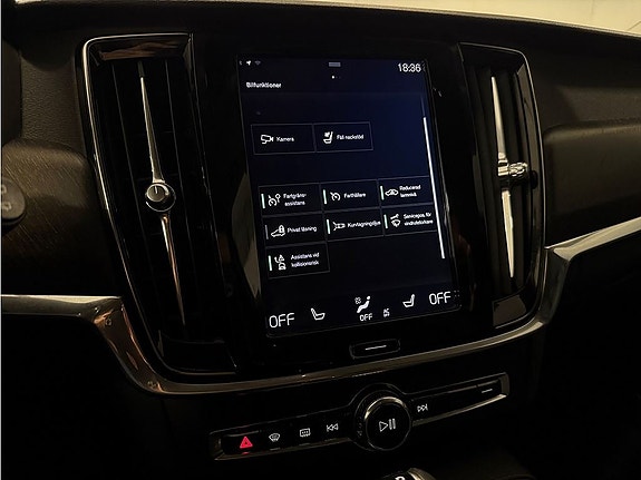 Volvo V90 Cross Country 16 of 25