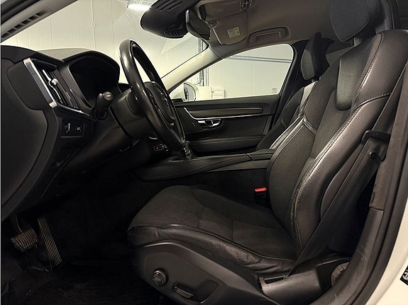 Volvo V90 Cross Country 6 of 25