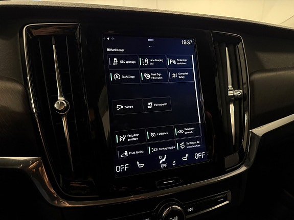 Volvo V90 Cross Country 17 of 25
