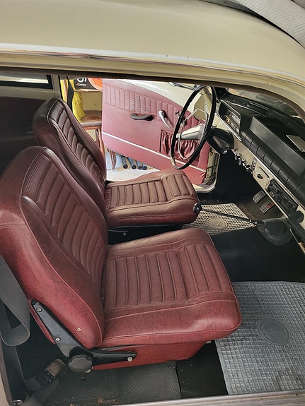 Volvo Amazon 3 of 5
