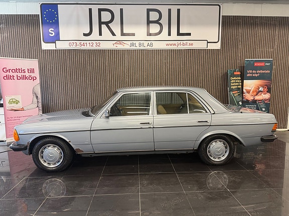 Mercedes-Benz 200 15 of 15