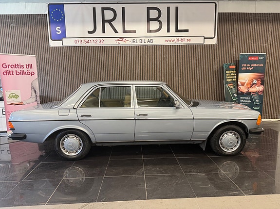 Mercedes-Benz 200 9 of 15