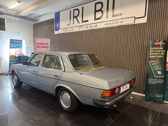 Mercedes-Benz 200 7 of 15