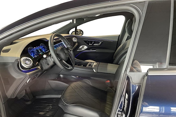Mercedes-Benz EQS SUV 7 of 25