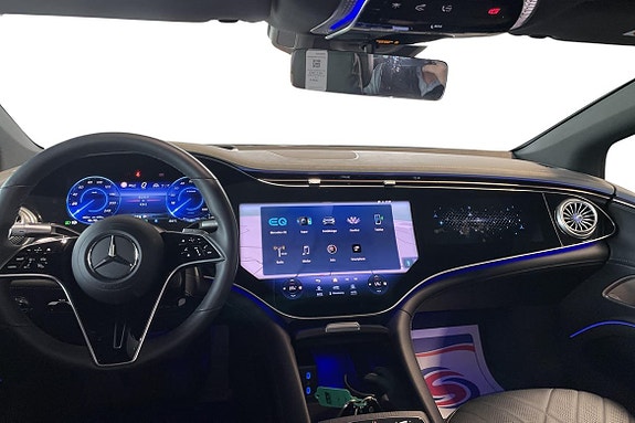 Mercedes-Benz EQS SUV 12 of 25