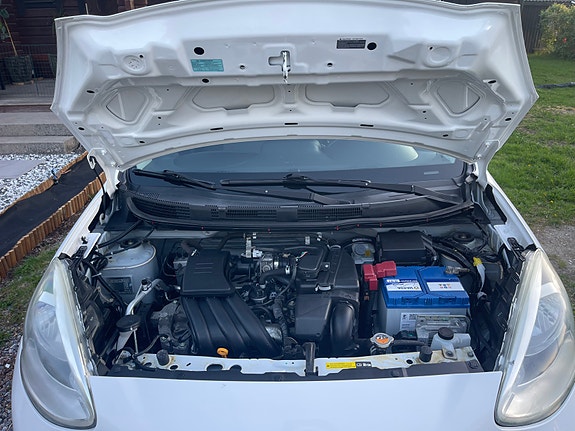 Nissan Micra 8 of 9