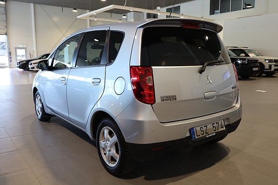 Mitsubishi Colt 2 of 5