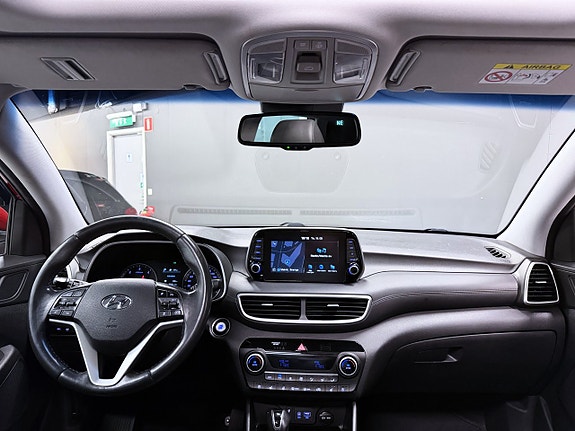 Hyundai Tucson 2 of 5