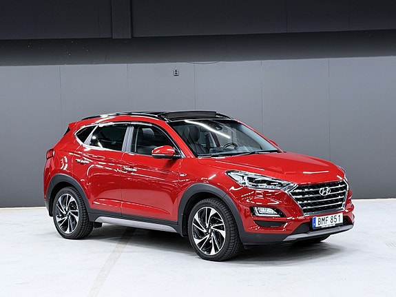Hyundai Tucson 9 of 16