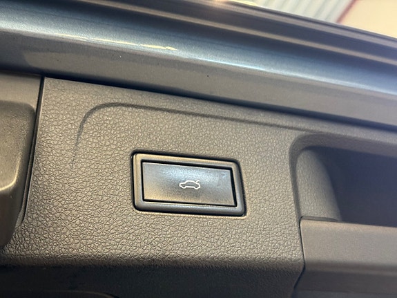 Volkswagen Passat 11 of 21