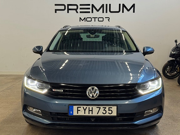 Volkswagen Passat 3 of 21
